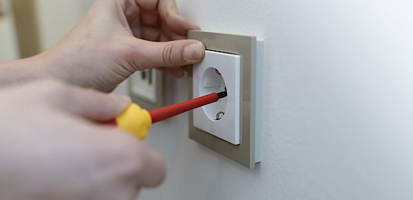Elektro­installation bei Industrie Service Elektro Schneider in Landsberg am Lech