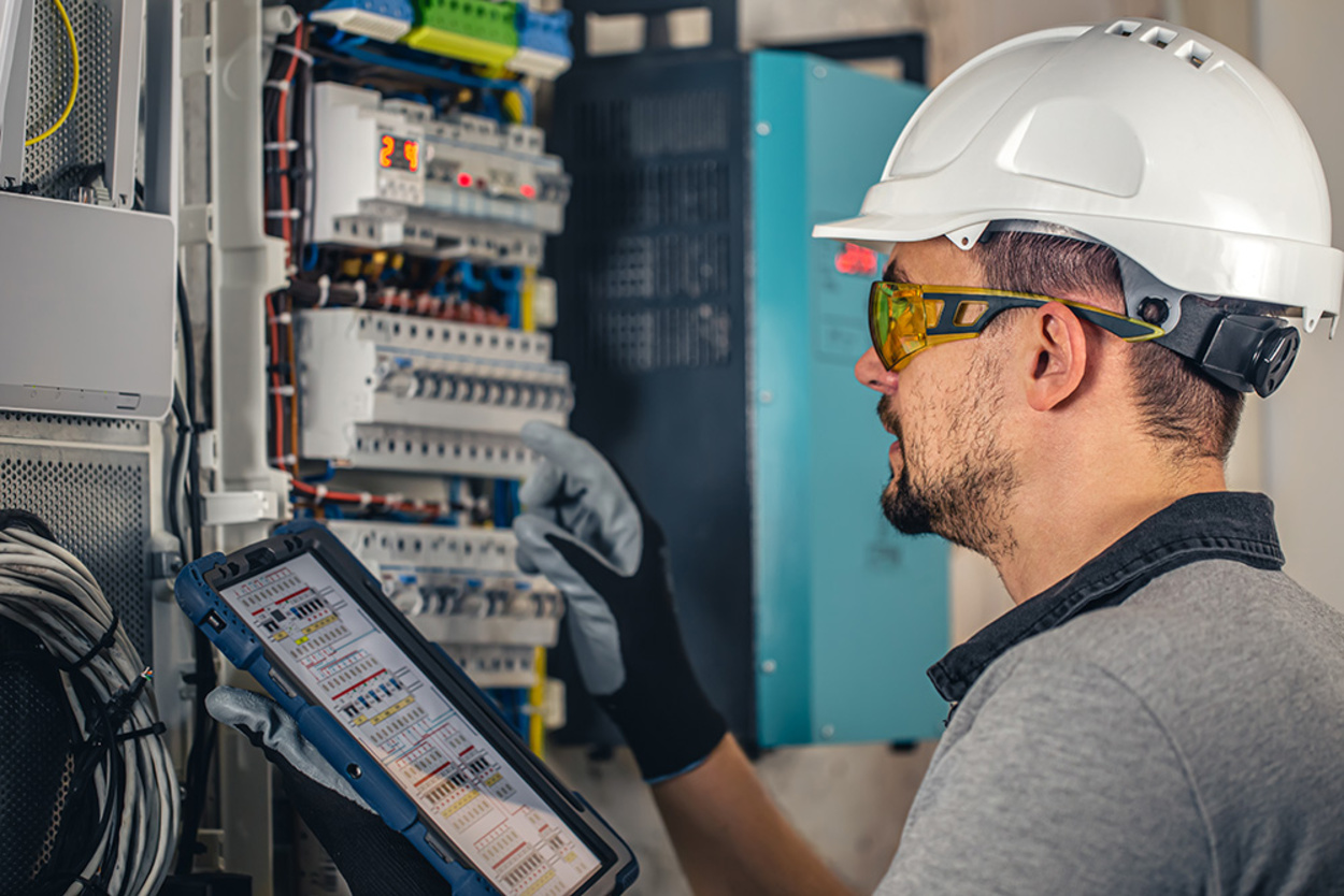 Industrie und Gewerbe bei Industrie Service Elektro Schneider in Landsberg am Lech