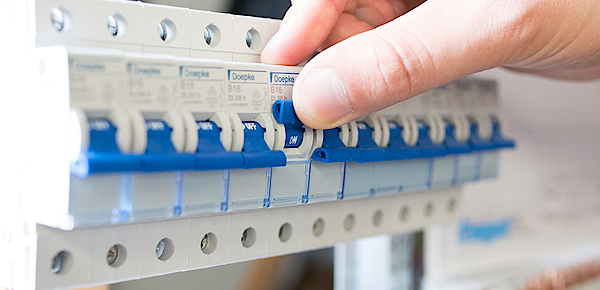 Schalt­schrank­bau bei Industrie Service Elektro Schneider in Landsberg am Lech